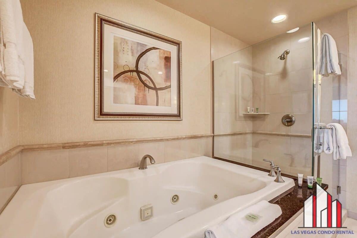 Сasa de vacaciones Mgm Signature-28-814 1br 2ba F1 Pits View Balcony *